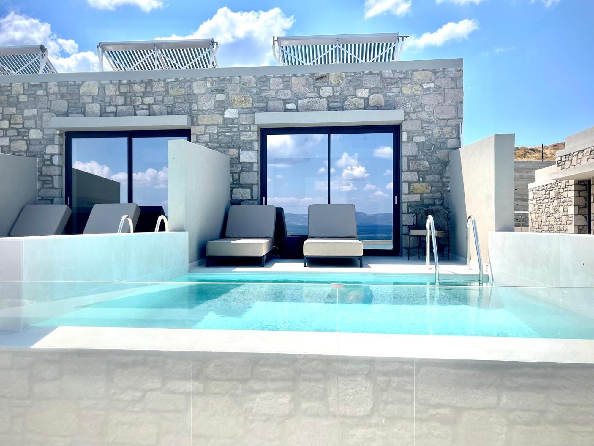 Eleia Seafront Rooms & Villas Петра Екстериор снимка