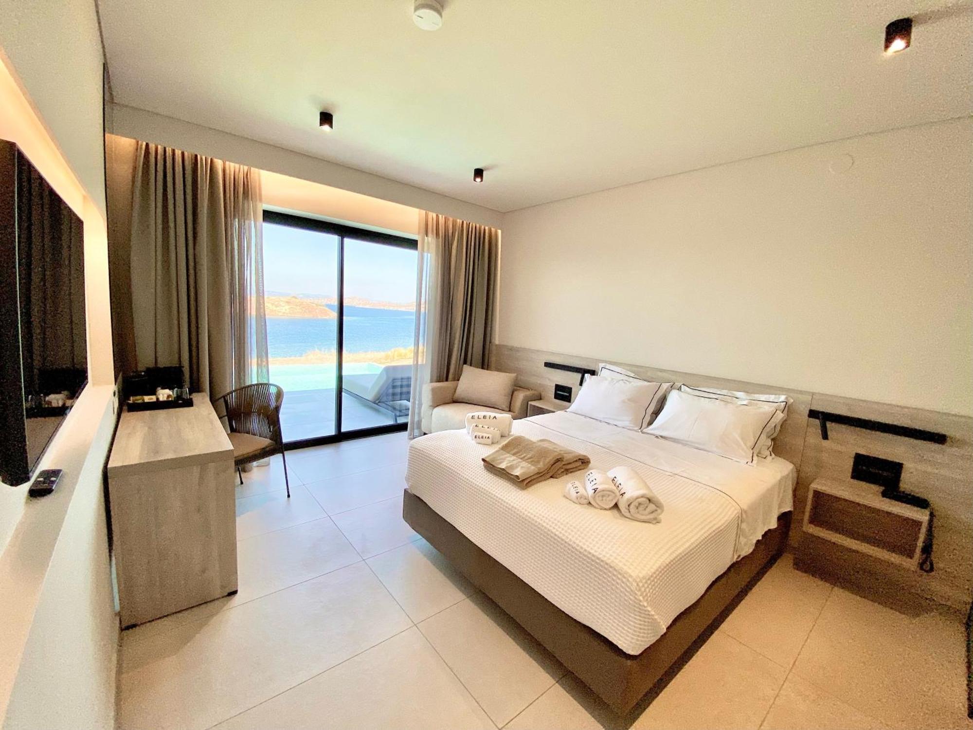 Eleia Seafront Rooms & Villas Петра Екстериор снимка