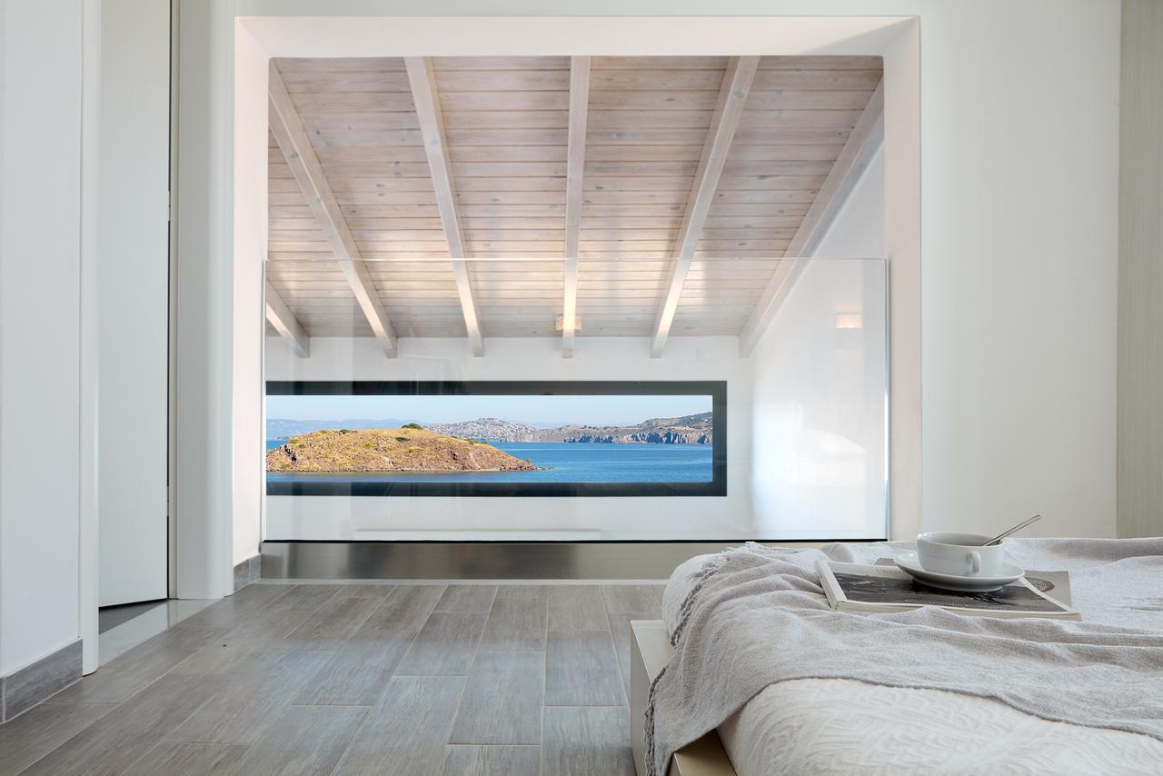Eleia Seafront Rooms & Villas Петра Екстериор снимка