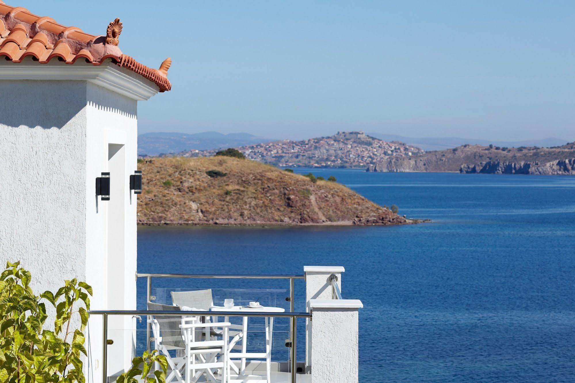 Eleia Seafront Rooms & Villas Петра Екстериор снимка