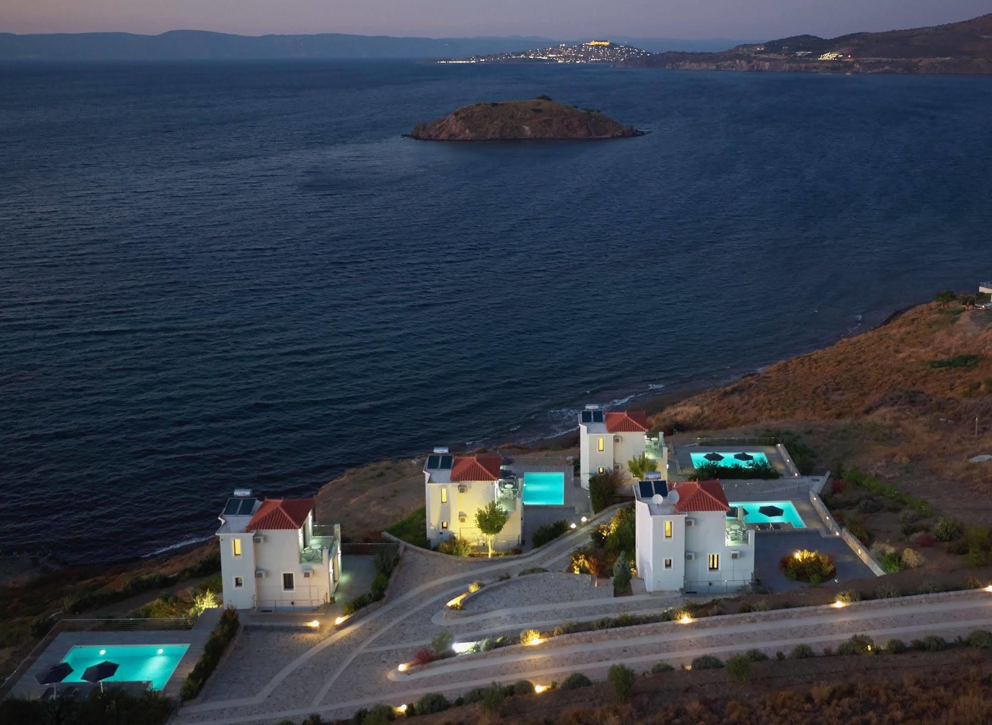 Eleia Seafront Rooms & Villas Петра Екстериор снимка